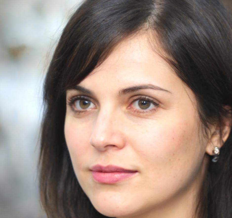 Finanzexpertin Dr. Sarah Müller